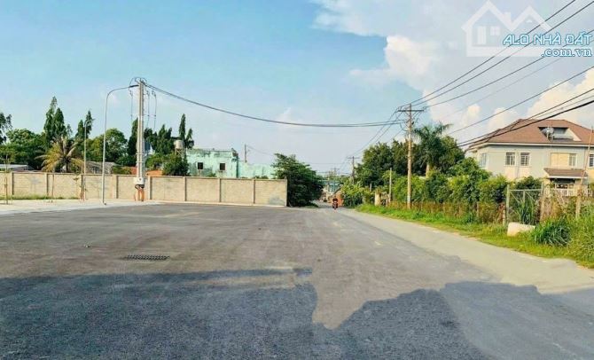 Cần bán lô đất 90m2 giá 700 triệu Nguyễn Thị Lắng, Xã Tân Phú Trung, gần bệnh viện Xuyên Á - 1