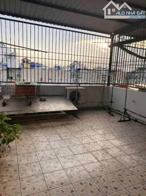 Nhà 3 tầng đường THỚI AN 13 (TA13), phường THỚI AN, Q12, dt 61m2 (4,5mx14m) Hẻm 5m 💵 5,5T - 1
