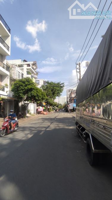 Bán nhà căn góc MT Lương Trúc Đàm Tân Phú 9.5x14.5m gác lửng (cách Lũy Bán Bích 300m) - 1