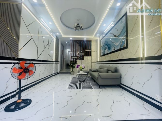 NHÀ BÁN GIÁ 6,85 TY, HXT, LÂM THỊ HỐ, Q12, 57M2, 3 TẦNG. - 1
