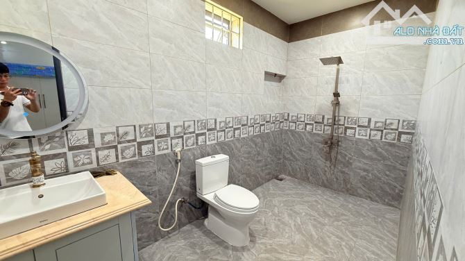 BÁN NHÀ VƯỜN ĐẸP  MẶT TIỀN TRƯỜNG CHINH XÃ LONG HẢI, TP.HCM DT 1650M2 CÓ 200M2 TMDV - 1