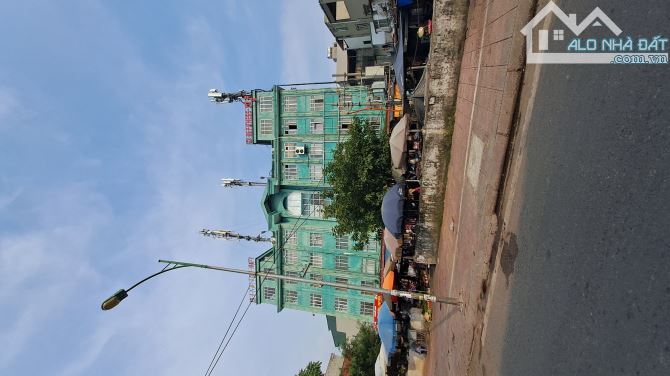 BÁN NHÀ THẠCH BÀN GIÁ 5.X TỶ, DT43M2, MT4M, Ô TÔ CÁCH 15M, DÂN CƯ ĐÔNG, NHÀ MỚI FULL NỘI T - 1