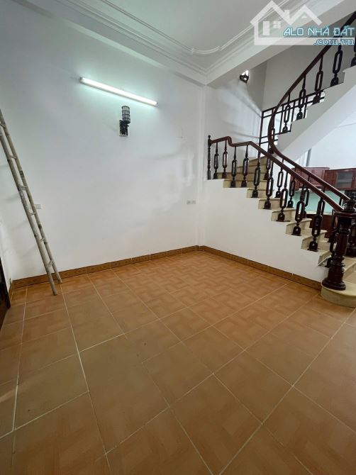 Phân lô Láng Hạ, 2 oto tránh, cách 1 dãy nhà ra mặt phố, vị trí miễn bàn 97m MT 6m, 24 tỷ - 1