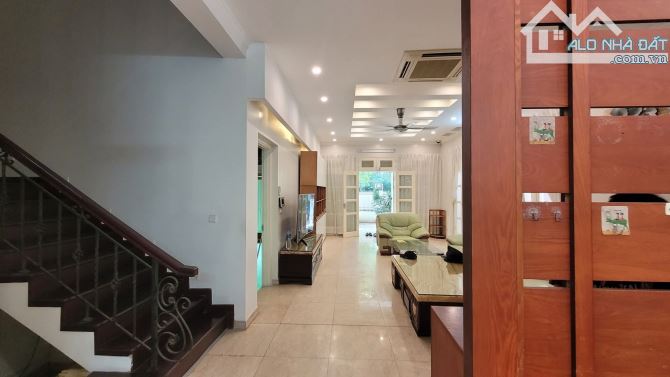 49.6 tỷ - Biệt thự Võ Thị Sáu, View Hồ - DT150m x 4 tầng x 9m mặt tiền. - 1