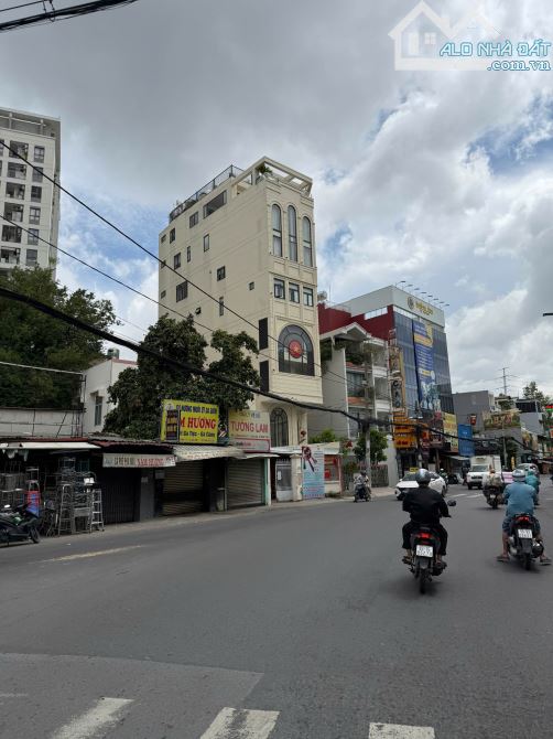 Bán Tòa Nhà Văn Phòng Góc 2 Mặt Tiền 8 x 23m Đg Lê Quang Định- Gò Vấp-HDT 200tr/th- 69 Tỷ - 1