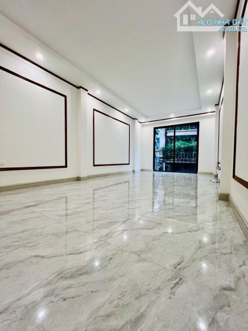 Bán Nhà Cầu Giấy DT 50M 7 Tầng Thang Máy Gần Mặt Phố Oto Cất Trong Nhà Ngõ Kinh Doanh - 1