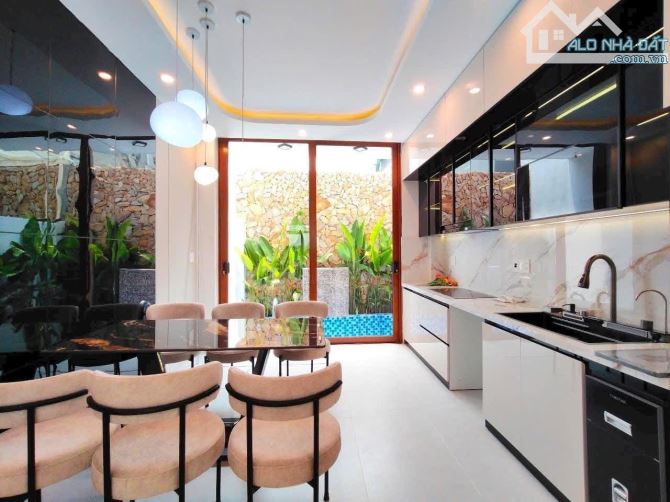 BÁN NHÀ THẠCH BÀN 6.6 TỶ, DT42M2, MT4.1M, 5 TẦNG, FULL NỘI THẤT, Ô TÔ THÔNG - 1