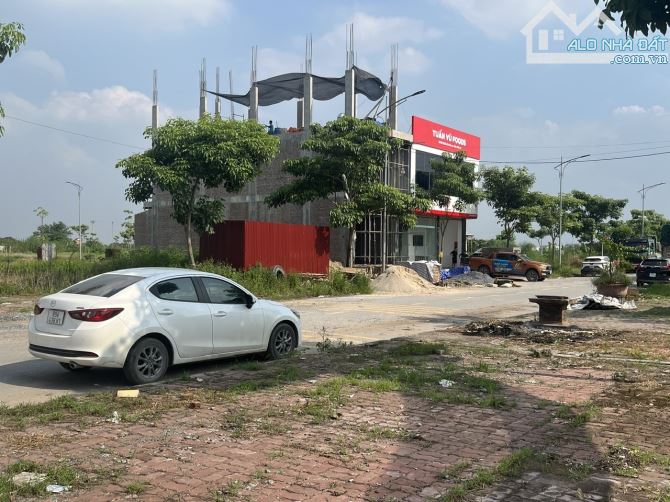 F0 bán 109m full thổ trục chính chia được 2 lô tại Đông Tảo Khoái Châu. Chỉ 31.5tr - 1
