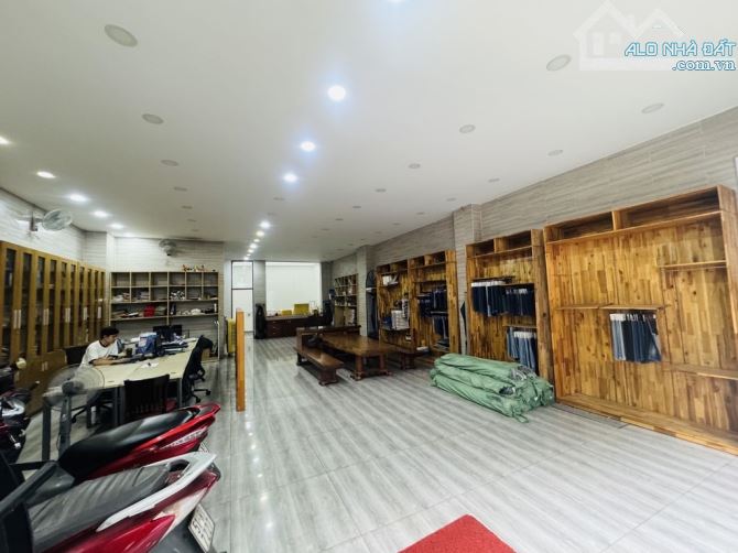 Siêu phẩm biệt thự Tân Phú, 8x19m, 4 tầng, nội thất hiện đại - 1