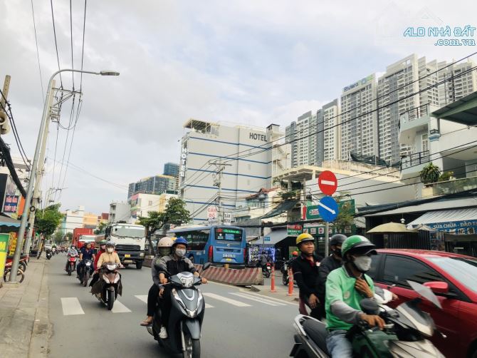 Đầu tư 2000m2 trung tâm q7 80 phòng cho thuê dòng tiền ổn định - 1