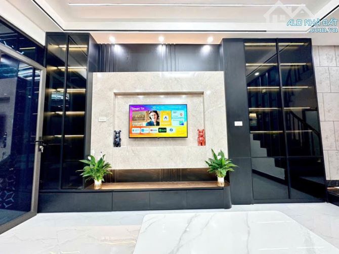 KIM GIANG - THANH XUÂN- 38M2 - 5 TẦNG- 7 PHÒNG NGỦ- FULL NỘI THẤT- NGAY PHỐ - GIÁ HƠN 8 TỶ - 1