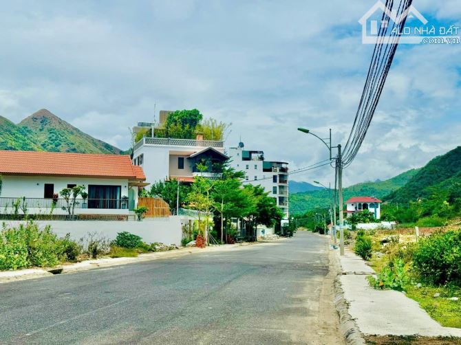 Bán lô Biệt thự Đường Triệu Quang Phục - View biển Vĩnh Hòa giá 48tr/1m2 - 1