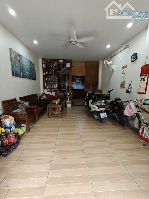 NGÕ QUỲNH , 44M² , MẶT TIỀN 4,2M , NGÕ THÔNG Ô TÔ QUA NHÀ , KINH DOANH , SỔ A4 , 13,2 TỶ - 1