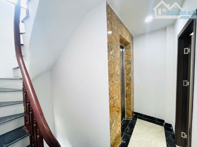 BÁN GẤP NHÀ CẦU GIẤY 6 TẦNG THANG MÁY - NỞ HẬU NHẸ - GIÁ CHỈ 7.5 TỶ! - 1