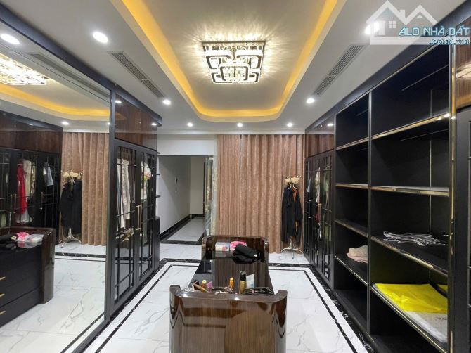 Nhà đẹp đẳng cấp thượng lưu khu phân lô Tô Vũ - 193 Văn Cao. DT 92m² x 5T - 12