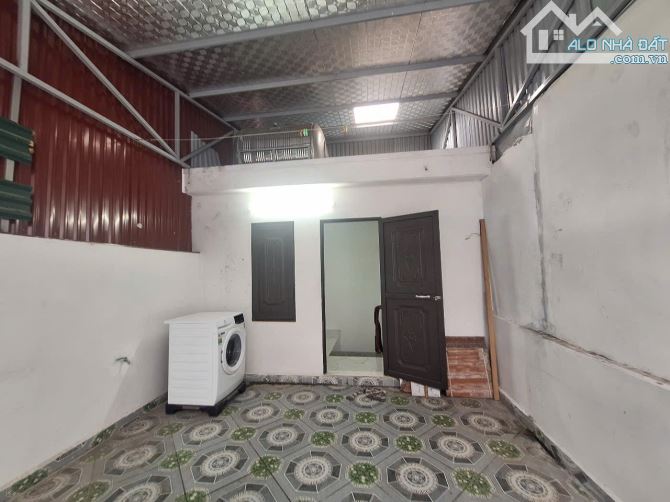 Nhà đẹp nội thất hiện đại giá rẻ nhất ngõ Phố Phúc Lợi DT 30m2 . Giá 5.28 tỷ - 12