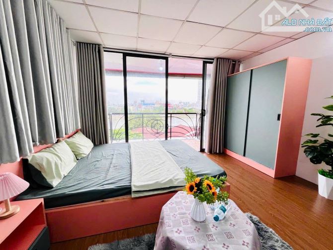 CĂN HỘ GIÁ HỢP LÝ - SẠCH SẼ - TÁCH BẾP NGAY QUẬN 4, CỬA SỔ ĐÓN NẮNG, GẦN ĐẠI HỌC LUẬT - 12