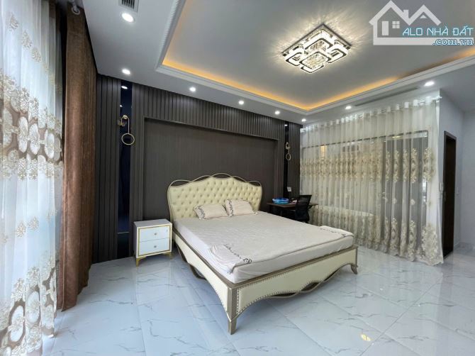 Nhà đẹp đẳng cấp thượng lưu khu phân lô Tô Vũ - 193 Văn Cao. DT 92m² x 5T - 14
