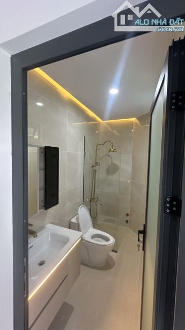 BÁN NHÀ GẦN MẶT TIỀN NGUYỄN THỊ KIỂU,TÂN THỚI HIỆP, Q12, HẺM OTO,  FULL NỘI THẤT, DT93M2 ( - 15