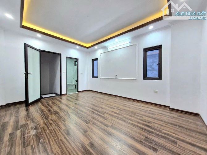 Bán nhà Tân Lập 32M 5 Tầng, 4 phòng, ô tô đỗ gần giá 4.1 tỷ - 1