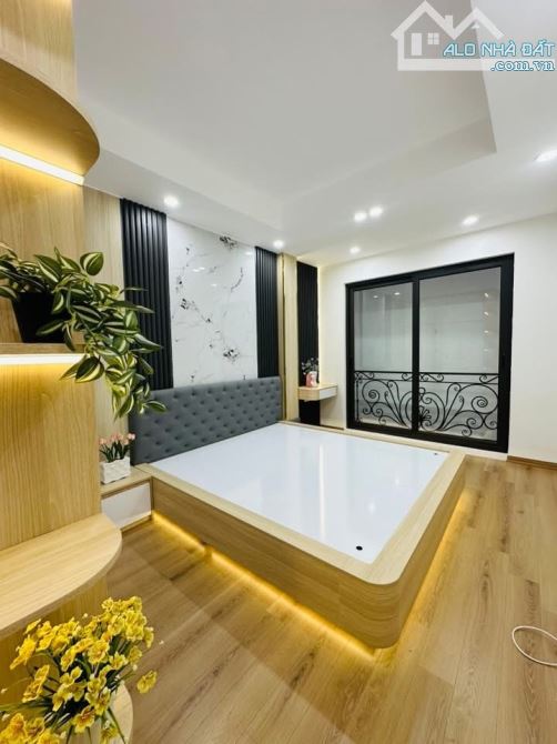 SIÊU PHẨM Ô TÔ TRÁNH - GARA Ô TÔ - KINH DOANH - THANG MÁY - TẠI - 2