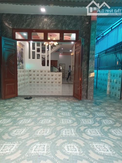 Bán nhà HXH tránh, 101m2, 4PN, gần chợ Đông Đô, DT743, Bình Dương, 3,4 tỷ - 2