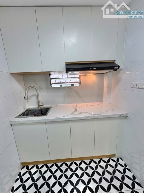 Bán tập thể phố Trần Xuân Soạn,trung tâm phố cổ Hà Nội sử dụng 70m,3 ngủ 2vs,giá 3,3ty(TL) - 2