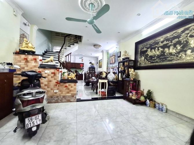 Quận 10, giáp 3, Nhà đẹp 4 Tầng, 59m2, hẻm thông, gần Metro Cách Mạng Tháng 8, 9.75 Tỷ - 2