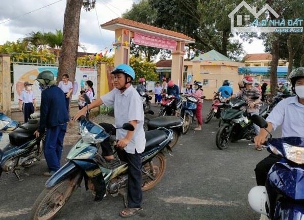 Bán mặt bằng kinh doanh ngay QL14+DT756 khu trung tâm Minh Lập Chơn Thành 181m2 - 2