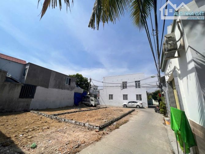 Bán lô đất, góc đẹp 2 mặt đường ô tô, Ngọc Hiệp, tp. Nha Trang  Diện tích : 60, 5m2 - 2