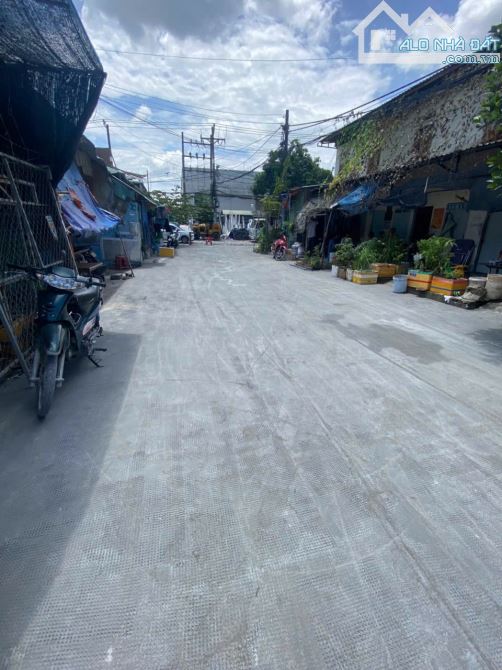 Bán dãy trọ Tân Thới Nhất 08. DT 10x23m có 14p cho thuê 25tr/tháng. Đường 8m giá 12 tỷ - 2