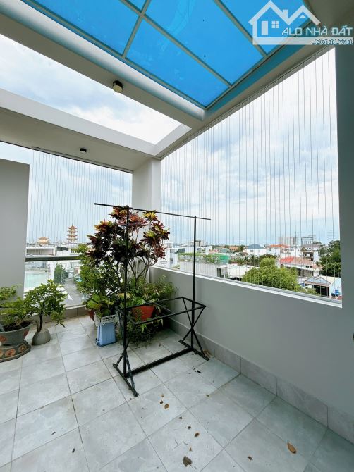 🏡 BÁN NHÀ MẶT TIỀN ĐẸP – 204 NGUYỄN VĂN THỊNH, TP. THỦ ĐỨC - 2