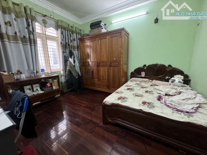 🇻🇳🇻🇳HOÀNG QUỐC VIỆT- PHÂN LÔ - Ô TÔ NGỦ TRONG NHÀ - 7 TẦNG - NHỈNH 13 TỶ🏡 - 2