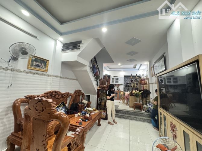 Nhà 1 trệt 3 lầu Tô Ngọc Vân (rẻ nhất Linh Đông, Thủ Đức) Hẻm xe tải 🚛 Vị trí trung tâm - 2
