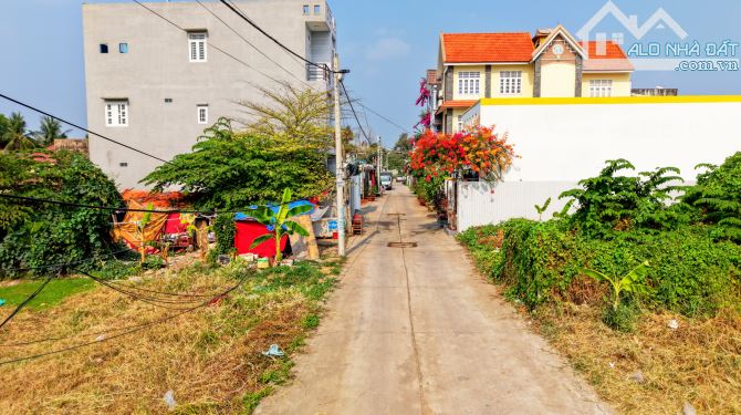 Bán lô đất 2 mặt tiền đường ô tô, khu dân cư hiện hữu, ngang 10m - 2