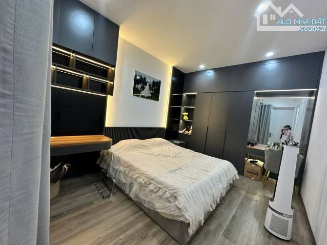 Bán chung cư Nguyễn Cơ Thạch nội thất đẹp miễn chê .65 m2 giá 3x tỷ . - 2