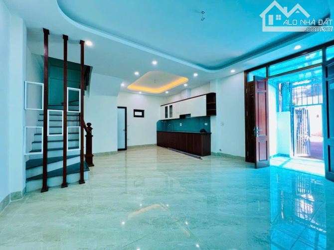 Bán nhà vành đai 3.5 Di Ái 46m2 5 tầng 6 ngủ mặt tiền 5m 2 thoáng ô tô đỗ cổng 5 tỷ 05 - 2