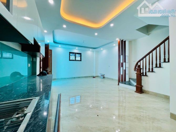 Nhà dòng tiền đại học công nghiệp 44m2 mặt tiền 6m 7 phòng khép kín 20m ra ôtô đỗ 6 tỷ 15 - 2