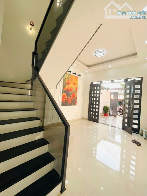 `CHỈ 5TXxx NHÀ 2 TẦNG MẶT TIỀN ĐƯỜNG TRẦN THỊ BỐC - 64M2 - SỔ HỒNG RIÊNG NGAY THỊ TRẤN HM - 2