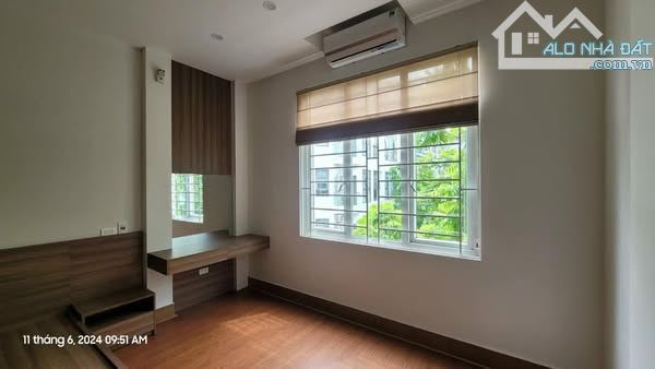 PHỐ PHÚ VIÊN 20 TỶ DT 140M MT 22M 3T VỈA HÈ MẶT TIỀN SIÊU RỘNG Ô TÔ TRÁNH KINH DOANH ĐỈNH - 2