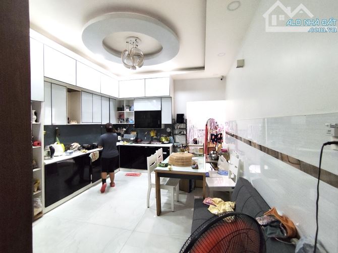 TÂN PHÚ-CẠNH VƯỜN LÀI-HẺM NHỰA 6M-55M2-4 TẦNG MỚI Ỡ NGAY-HƠN 7 TỶ - 2