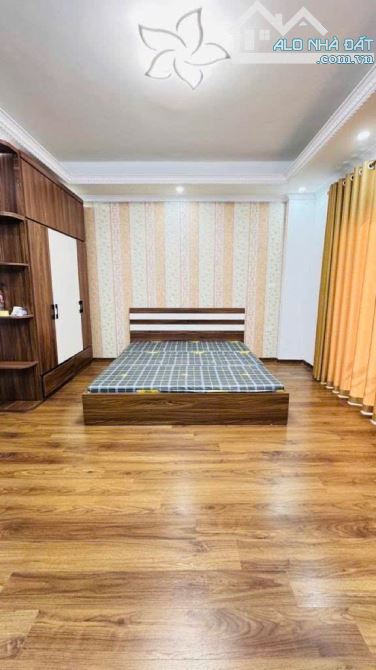 PHÂN LÔ CẦU GIẤY - NHÀ ĐẸP GẦN PHỐ - Ô TÔ ĐỖ CỬA - NGÕ THÔNG - DT 42M2, 7 TẦNG, HƠN 13 TỶ - 2