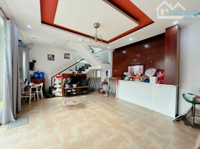 Bán nhà 1T1L góc 2 mặt tiền gần vòng xoay Biên Hùng, 9x12m 110m. Đường ôto. Giá 5,8 tỷ - 2
