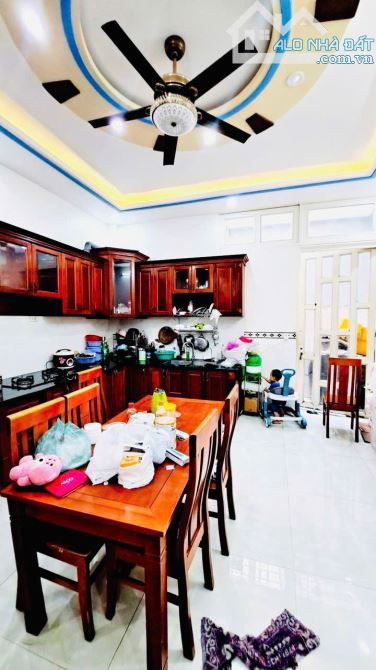 Bán Nhà Hóc Môn - 91M2 (5 x 18,3m ) - 4Tầng - Hẻm Nhựa 8m -  Chỉ 6,35 Tỷ. - 4