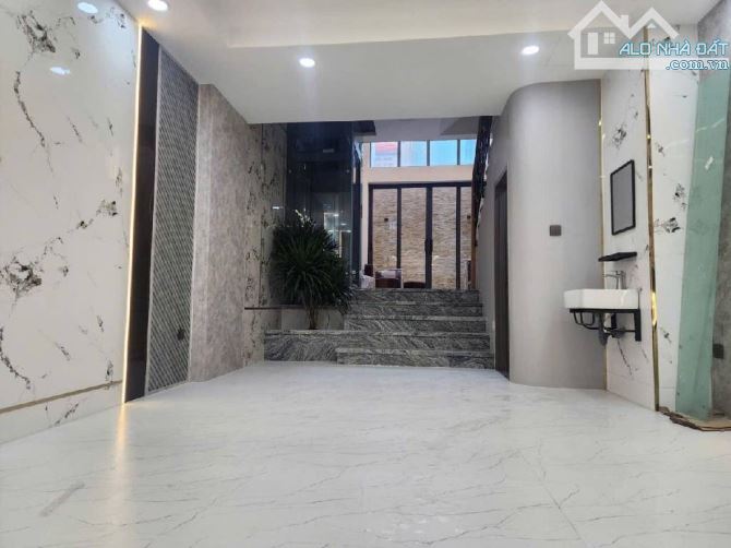 HXH 7M CÁCH MT AN DƯƠNG VƯƠNG CHỈ 10M - 56m2 ( 5 TẦNG ) CÓ THANG MÁY - GIÁ : 9 TỶ 4 - 2