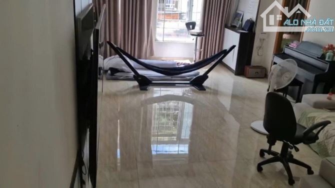 Bán nhà gần chợ bà chiểu ,p2 ,Bình Thạnh .DT:10x11m .2 tầng .17 tỷ - 2