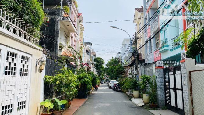 Bán nhà đường số 9 dự án Viện Kinh Tế phường An Khánh Quận 2 cũ gần chợ (128m2) 20 tỷ - 2