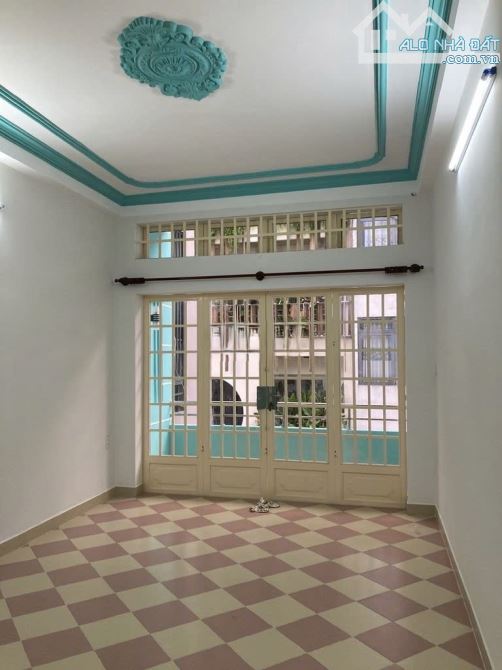 CHO THUÊ NHÀ 7A/ THÀNH THÁI, P14, QUẬN 10 - DT 4x18M, 4PN, 4WC - 2