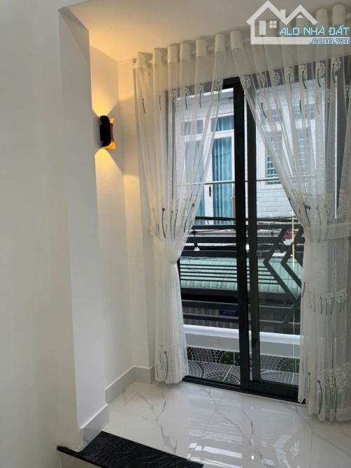 Bán nhà 2 tầng phường Phú Thuận; cách Phú Mỹ Hưng 3 phút; không quy hoạch; pháp lý chuẩn - 2