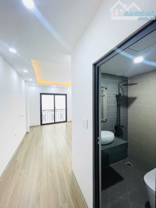 BÁN GẤP NHÀ CẦU GIẤY 6 TẦNG THANG MÁY - NỞ HẬU NHẸ - GIÁ CHỈ 7.5 TỶ! - 2